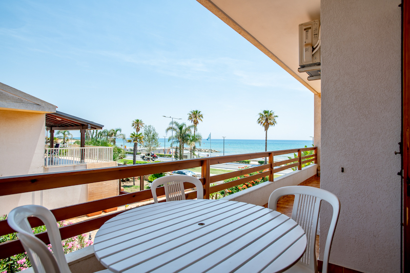 1 veranda